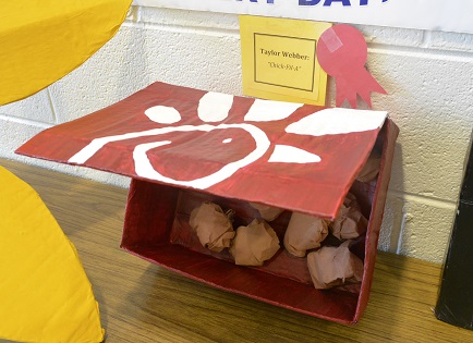 Middle school art show features promising work