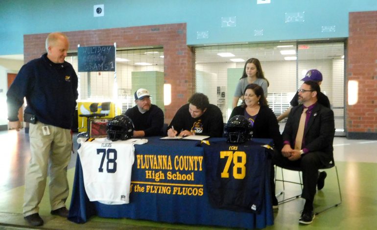 Fluco stand-out Walt Stribling signs to play at East Carolina