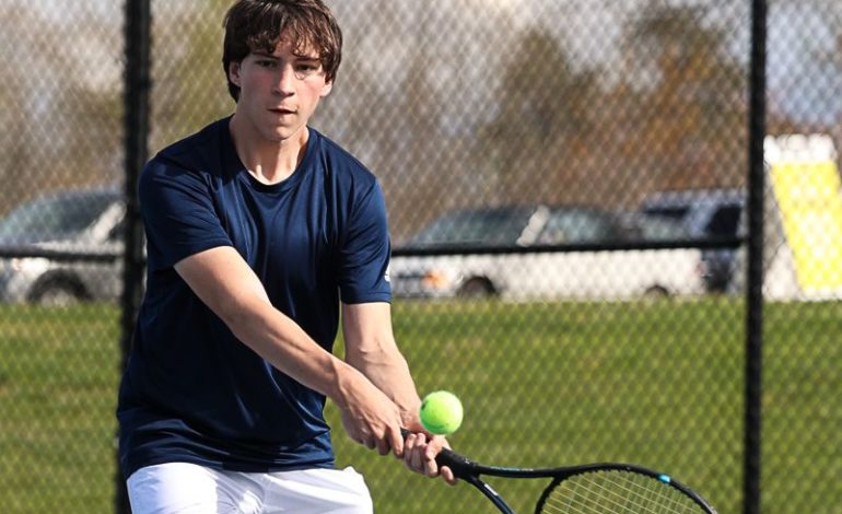 Fluco boys tennis squad falls to Louisa 5-4