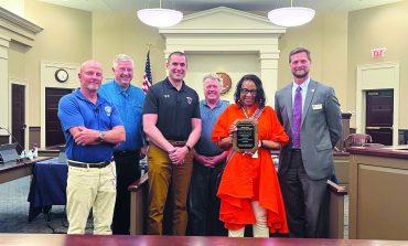 Supervisors honor retiring employees