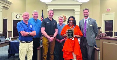 Supervisors honor retiring employees