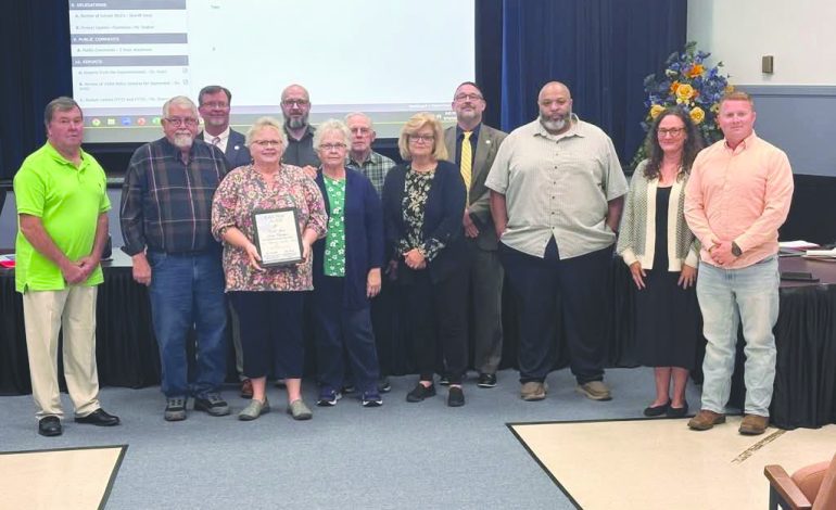 School Board approves student phone policy, talks security