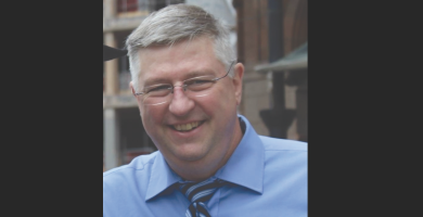 Hodge urges engagement amid rising distrust